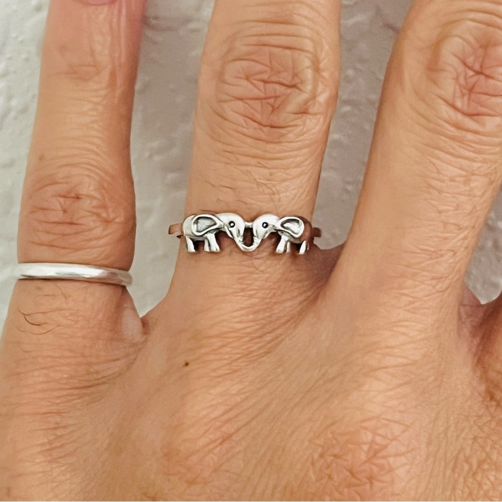 Sterling silver twin elephants ring, elephant ring, two elephants ring